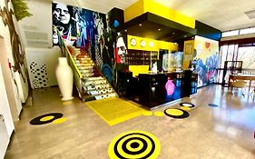 Lh Hotel Arca Street Art